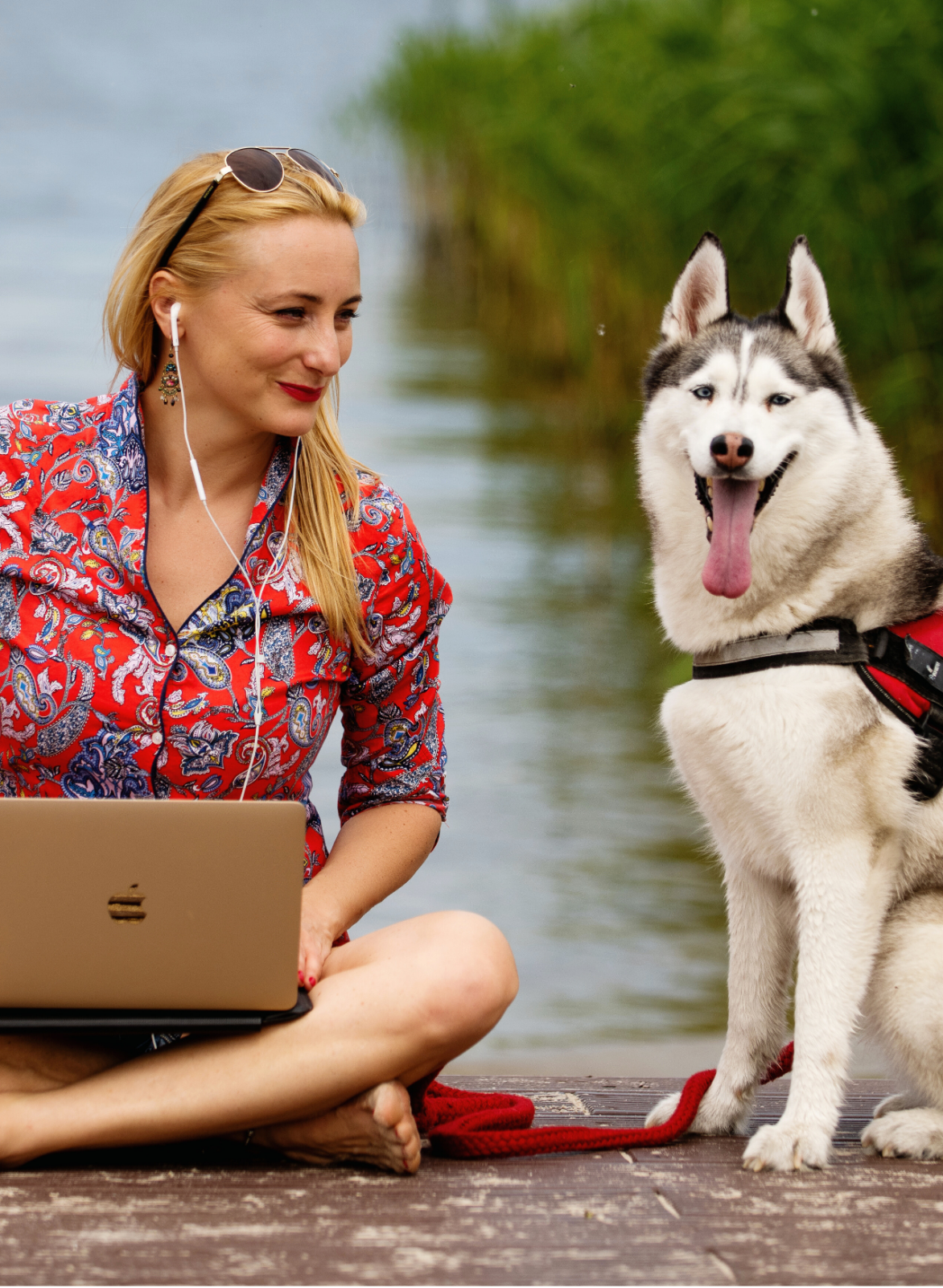Bluhm Ewa with a siberian husky